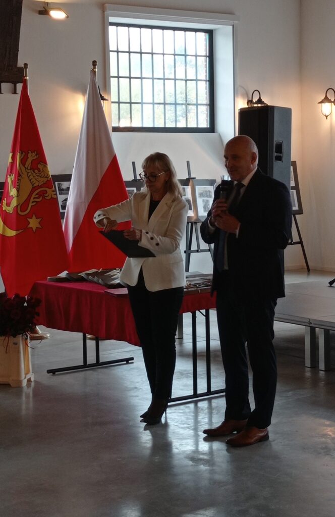 Przedstawiciele Starostwa Bieszczadzkiego. Starosta Marek Andruch